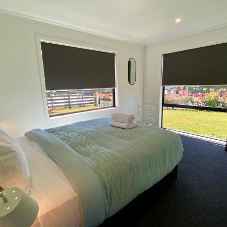 Townhouse Feel In Irishman Villa Twizel Bagian luar foto