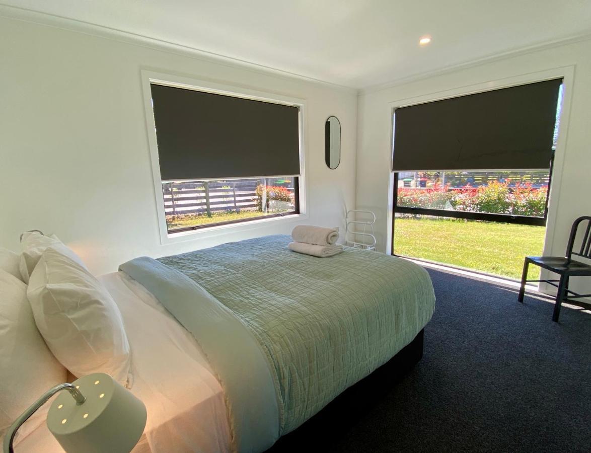 Townhouse Feel In Irishman Villa Twizel Bagian luar foto